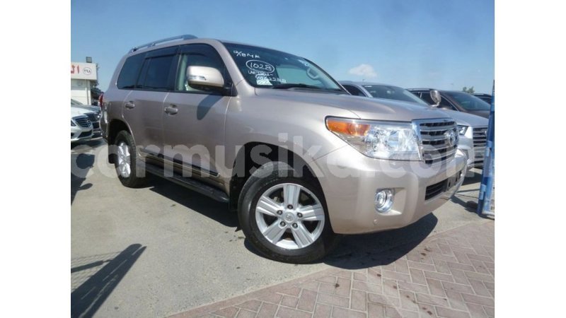 Big with watermark toyota land cruiser harare import dubai 12583