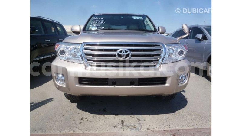 Big with watermark toyota land cruiser harare import dubai 12583