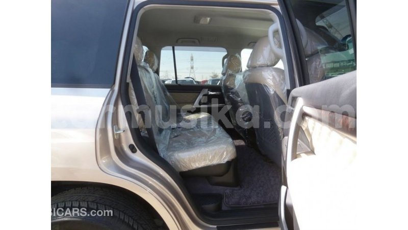 Big with watermark toyota land cruiser harare import dubai 12583