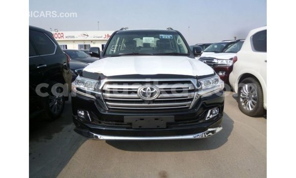 Nunua Imported Toyota Land Cruiser Nyeusi Gari ndani ya Import - Dubai nchini Harare Nunua Imported Toyota Land Cruiser Nyeusi Gari ndani ya Import - Dubai nchini Harare