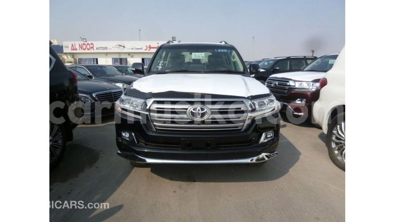 Big with watermark toyota land cruiser harare import dubai 12585