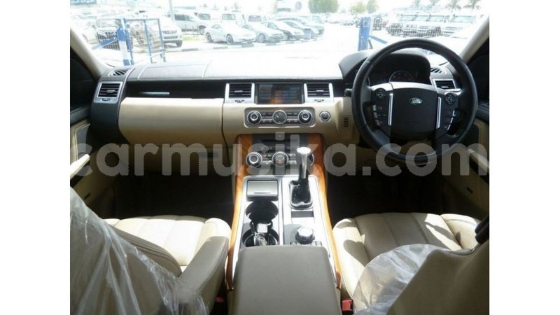 Big with watermark land rover range rover harare import dubai 12586