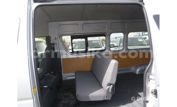 Buy Import Toyota Hiace Other Car in Import - Dubai in Harare Buy Import Toyota Hiace Other Car in Import - Dubai in Harare