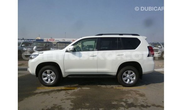 Nunua Imported Toyota Prado Nyeupe Gari ndani ya Import - Dubai nchini Harare Nunua Imported Toyota Prado Nyeupe Gari ndani ya Import - Dubai nchini Harare