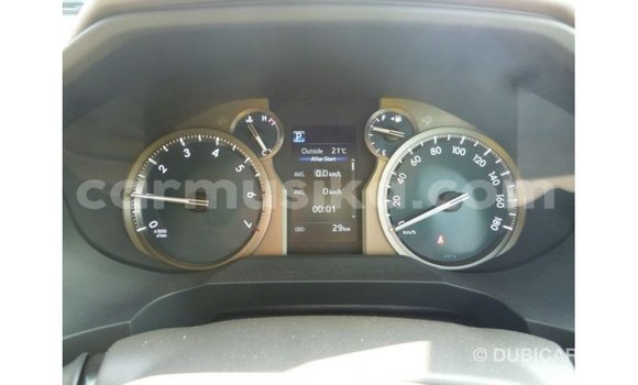 Nunua Imported Toyota Prado Nyeupe Gari ndani ya Import - Dubai nchini Harare Nunua Imported Toyota Prado Nyeupe Gari ndani ya Import - Dubai nchini Harare