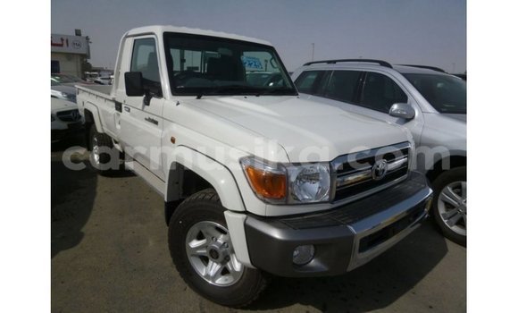 Buy Import Toyota Land Cruiser White Car in Import - Dubai in Harare Buy Import Toyota Land Cruiser White Car in Import - Dubai in Harare