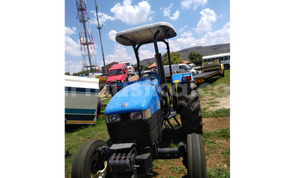 Acheter Occasion Utilitaire Hino 300 Bleu à Beitbridge, Matabeleland South Acheter Occasion Utilitaire Hino 300 Bleu à Beitbridge, Matabeleland South