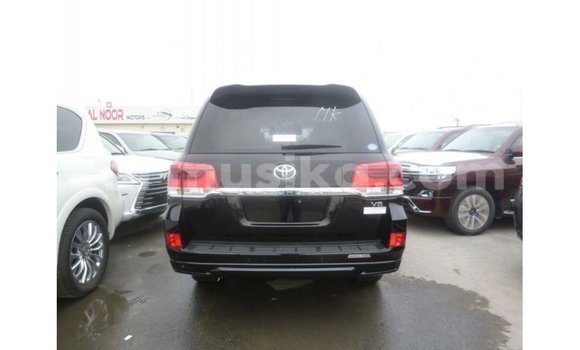 Tenga Imported Toyota Land Cruiser Nhema Mota in Import - Dubai in Harare Tenga Imported Toyota Land Cruiser Nhema Mota in Import - Dubai in Harare