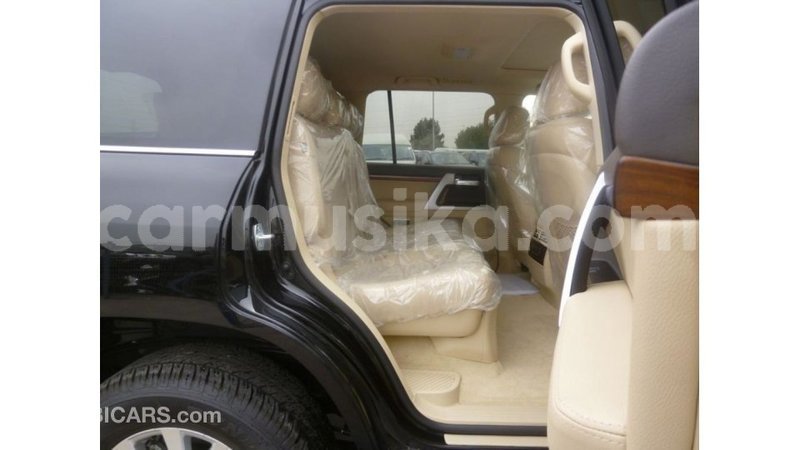 Big with watermark toyota land cruiser harare import dubai 12594