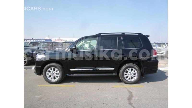 Big with watermark toyota land cruiser harare import dubai 12595