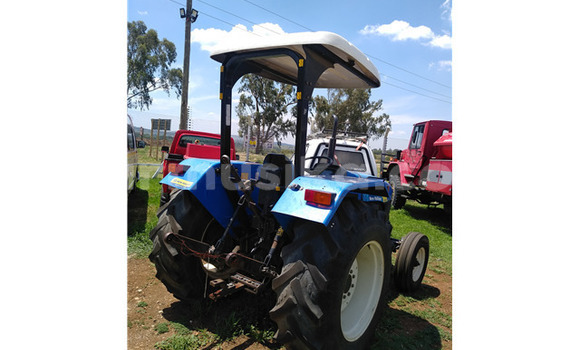 Acheter Occasion Utilitaire Hino 300 Bleu à Beitbridge, Matabeleland South Acheter Occasion Utilitaire Hino 300 Bleu à Beitbridge, Matabeleland South