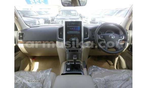 Buy Import Toyota Land Cruiser White Car in Import - Dubai in Harare Buy Import Toyota Land Cruiser White Car in Import - Dubai in Harare