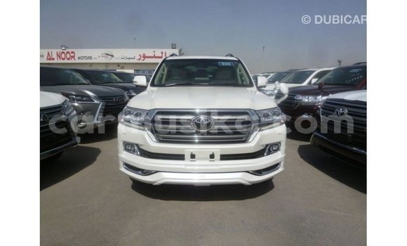 Buy Import Toyota Land Cruiser White Car in Import - Dubai in Harare Buy Import Toyota Land Cruiser White Car in Import - Dubai in Harare