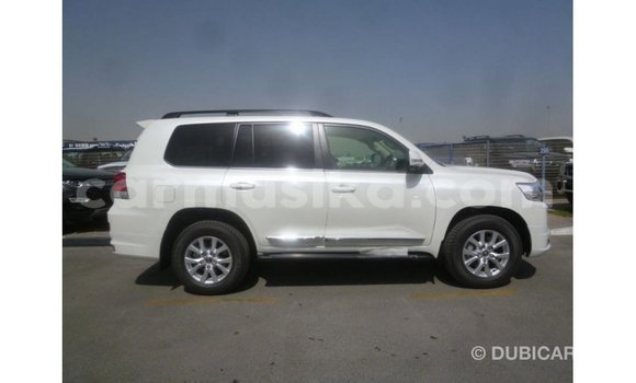 Buy Import Toyota Land Cruiser White Car in Import - Dubai in Harare Buy Import Toyota Land Cruiser White Car in Import - Dubai in Harare