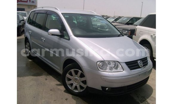 Tenga Imported Volkswagen Touran Zvimwe Mota in Import - Dubai in Harare Tenga Imported Volkswagen Touran Zvimwe Mota in Import - Dubai in Harare