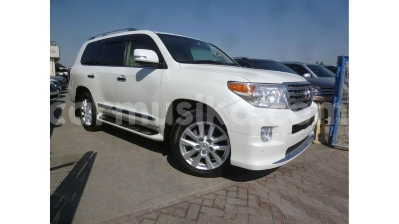 Big with watermark toyota land cruiser harare import dubai 12602