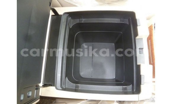 Buy Import Toyota Land Cruiser White Car in Import - Dubai in Harare Buy Import Toyota Land Cruiser White Car in Import - Dubai in Harare