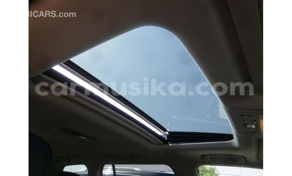 Tenga Imported Toyota Land Cruiser Chena Mota in Import - Dubai in Harare Tenga Imported Toyota Land Cruiser Chena Mota in Import - Dubai in Harare