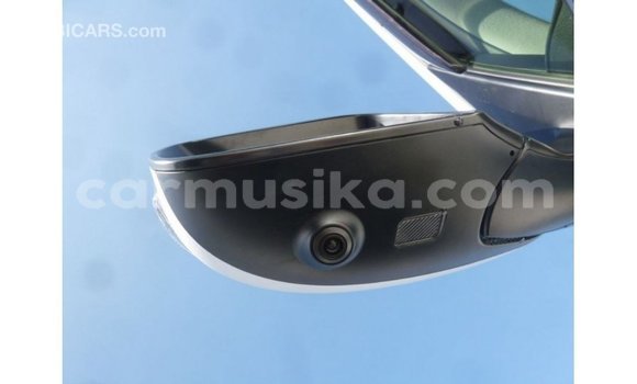 Tenga Imported Toyota Land Cruiser Chena Mota in Import - Dubai in Harare Tenga Imported Toyota Land Cruiser Chena Mota in Import - Dubai in Harare