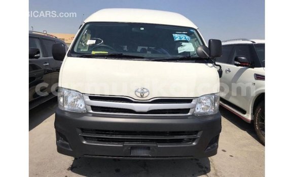 Nunua Imported Toyota Hiace Nyeupe Gari ndani ya Import - Dubai nchini Harare Nunua Imported Toyota Hiace Nyeupe Gari ndani ya Import - Dubai nchini Harare