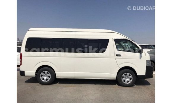 Nunua Imported Toyota Hiace Nyeupe Gari ndani ya Import - Dubai nchini Harare Nunua Imported Toyota Hiace Nyeupe Gari ndani ya Import - Dubai nchini Harare