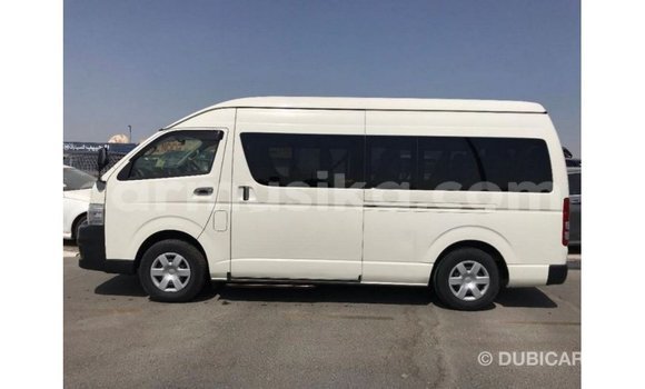 Nunua Imported Toyota Hiace Nyeupe Gari ndani ya Import - Dubai nchini Harare Nunua Imported Toyota Hiace Nyeupe Gari ndani ya Import - Dubai nchini Harare