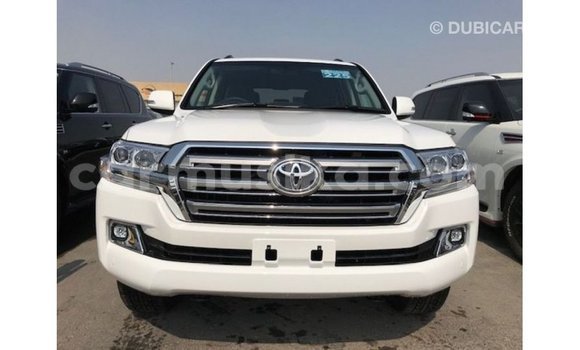 Buy Import Toyota Land Cruiser White Car in Import - Dubai in Harare Buy Import Toyota Land Cruiser White Car in Import - Dubai in Harare