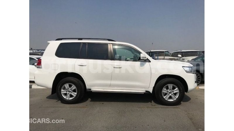 Big with watermark toyota land cruiser harare import dubai 12607