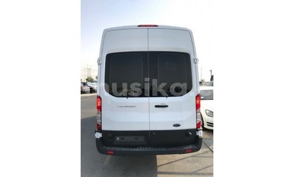 Buy Import Ford Club Wagon White Car in Import - Dubai in Harare Buy Import Ford Club Wagon White Car in Import - Dubai in Harare