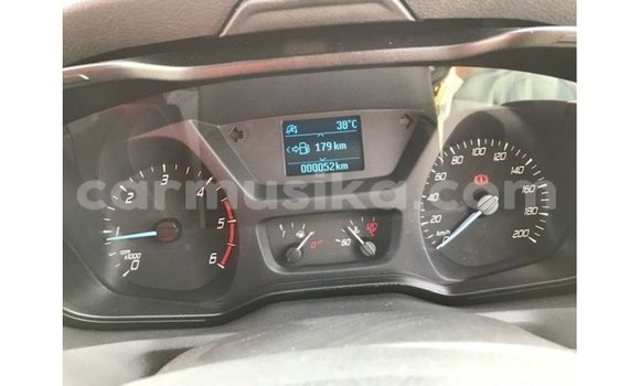 Buy Import Ford Club Wagon White Car in Import - Dubai in Harare Buy Import Ford Club Wagon White Car in Import - Dubai in Harare