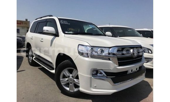 Buy Import Toyota Land Cruiser White Car in Import - Dubai in Harare Buy Import Toyota Land Cruiser White Car in Import - Dubai in Harare