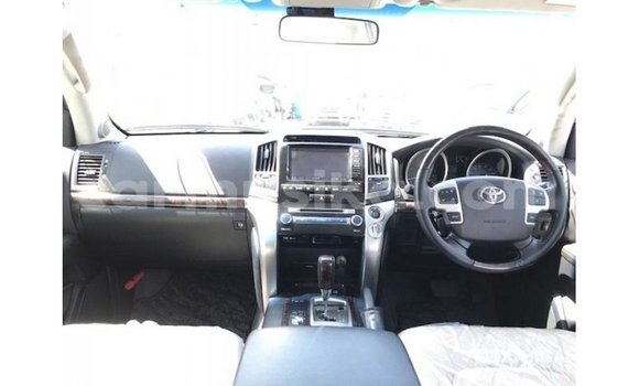 Buy Import Toyota Land Cruiser White Car in Import - Dubai in Harare Buy Import Toyota Land Cruiser White Car in Import - Dubai in Harare