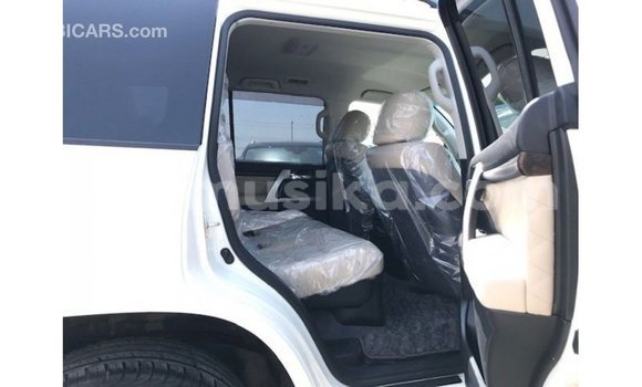 Buy Import Toyota Land Cruiser White Car in Import - Dubai in Harare Buy Import Toyota Land Cruiser White Car in Import - Dubai in Harare