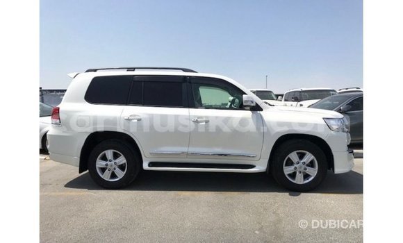 Buy Import Toyota Land Cruiser White Car in Import - Dubai in Harare Buy Import Toyota Land Cruiser White Car in Import - Dubai in Harare