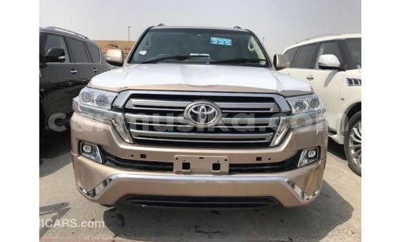 Nunua Imported Toyota Land Cruiser Nyingine Gari ndani ya Import - Dubai nchini Harare Nunua Imported Toyota Land Cruiser Nyingine Gari ndani ya Import - Dubai nchini Harare