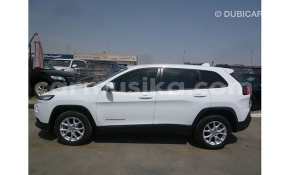 Nunua Imported Jeep Cherokee Nyeupe Gari ndani ya Import - Dubai nchini Harare Nunua Imported Jeep Cherokee Nyeupe Gari ndani ya Import - Dubai nchini Harare