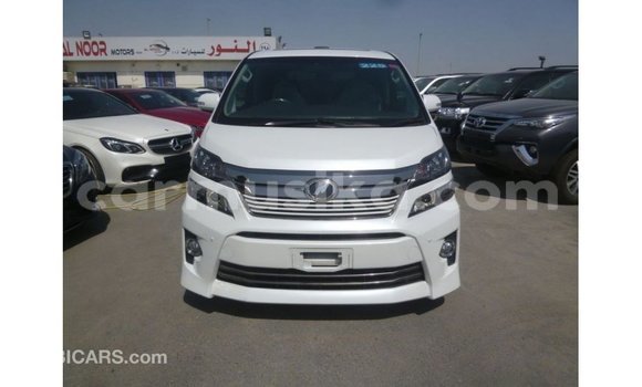 Buy Import Toyota Vellfire White Car in Import - Dubai in Harare Buy Import Toyota Vellfire White Car in Import - Dubai in Harare