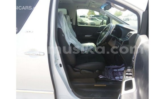 Buy Import Toyota Vellfire White Car in Import - Dubai in Harare Buy Import Toyota Vellfire White Car in Import - Dubai in Harare