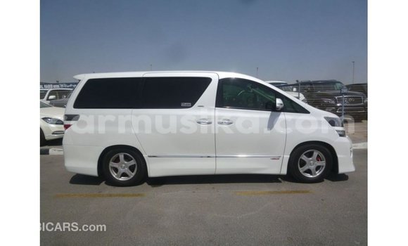 Buy Import Toyota Vellfire White Car in Import - Dubai in Harare Buy Import Toyota Vellfire White Car in Import - Dubai in Harare