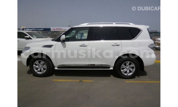 Nunua Imported Nissan Patrol Nyeupe Gari ndani ya Import - Dubai nchini Harare Nunua Imported Nissan Patrol Nyeupe Gari ndani ya Import - Dubai nchini Harare
