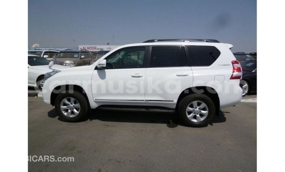 Tenga Imported Toyota Prado Chena Mota in Import - Dubai in Harare Tenga Imported Toyota Prado Chena Mota in Import - Dubai in Harare