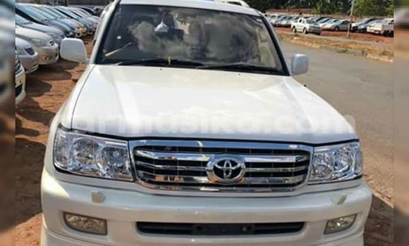 Acheter Occasion Voiture Toyota Land Cruiser Prado Blanc à Harare, Harare Acheter Occasion Voiture Toyota Land Cruiser Prado Blanc à Harare, Harare