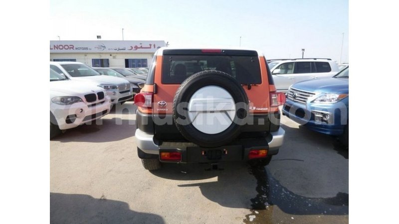 Big with watermark toyota fj cruiser harare import dubai 12642