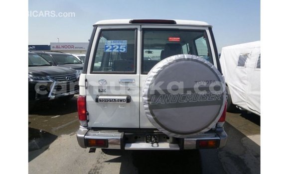 Buy Import Toyota Land Cruiser White Car in Import - Dubai in Harare Buy Import Toyota Land Cruiser White Car in Import - Dubai in Harare