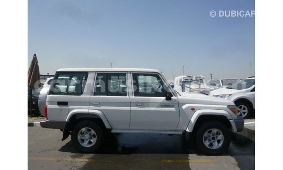 Buy Import Toyota Land Cruiser White Car in Import - Dubai in Harare Buy Import Toyota Land Cruiser White Car in Import - Dubai in Harare