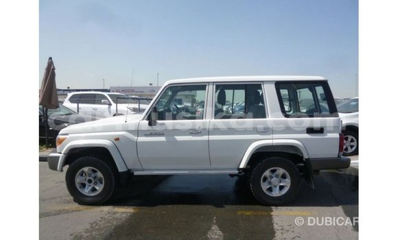 Buy Import Toyota Land Cruiser White Car in Import - Dubai in Harare Buy Import Toyota Land Cruiser White Car in Import - Dubai in Harare