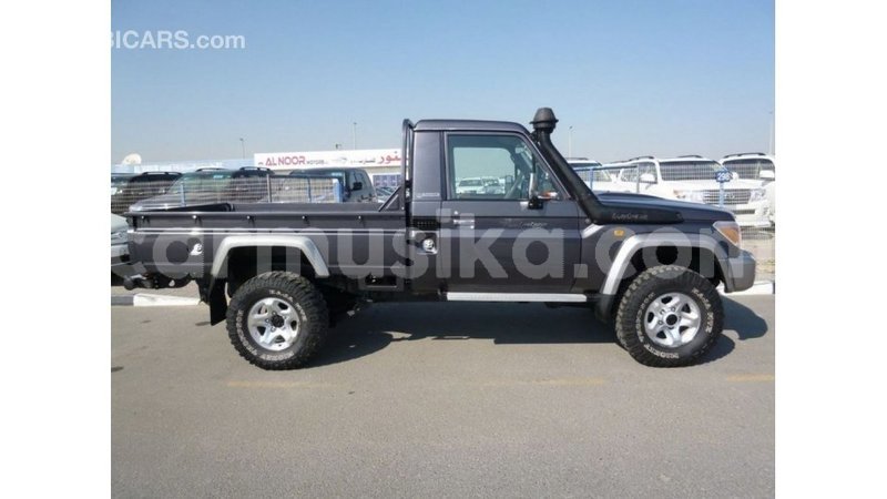 Big with watermark toyota land cruiser harare import dubai 12645