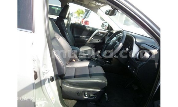 Buy Import Toyota HiAce Other Truck in Import - Dubai in Harare Buy Import Toyota HiAce Other Truck in Import - Dubai in Harare