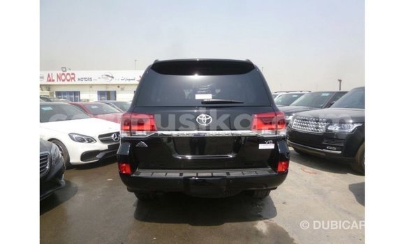 Tenga Imported Toyota Land Cruiser Nhema Mota in Import - Dubai in Harare Tenga Imported Toyota Land Cruiser Nhema Mota in Import - Dubai in Harare