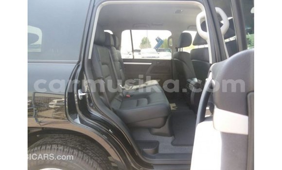 Tenga Imported Toyota Land Cruiser Nhema Mota in Import - Dubai in Harare Tenga Imported Toyota Land Cruiser Nhema Mota in Import - Dubai in Harare